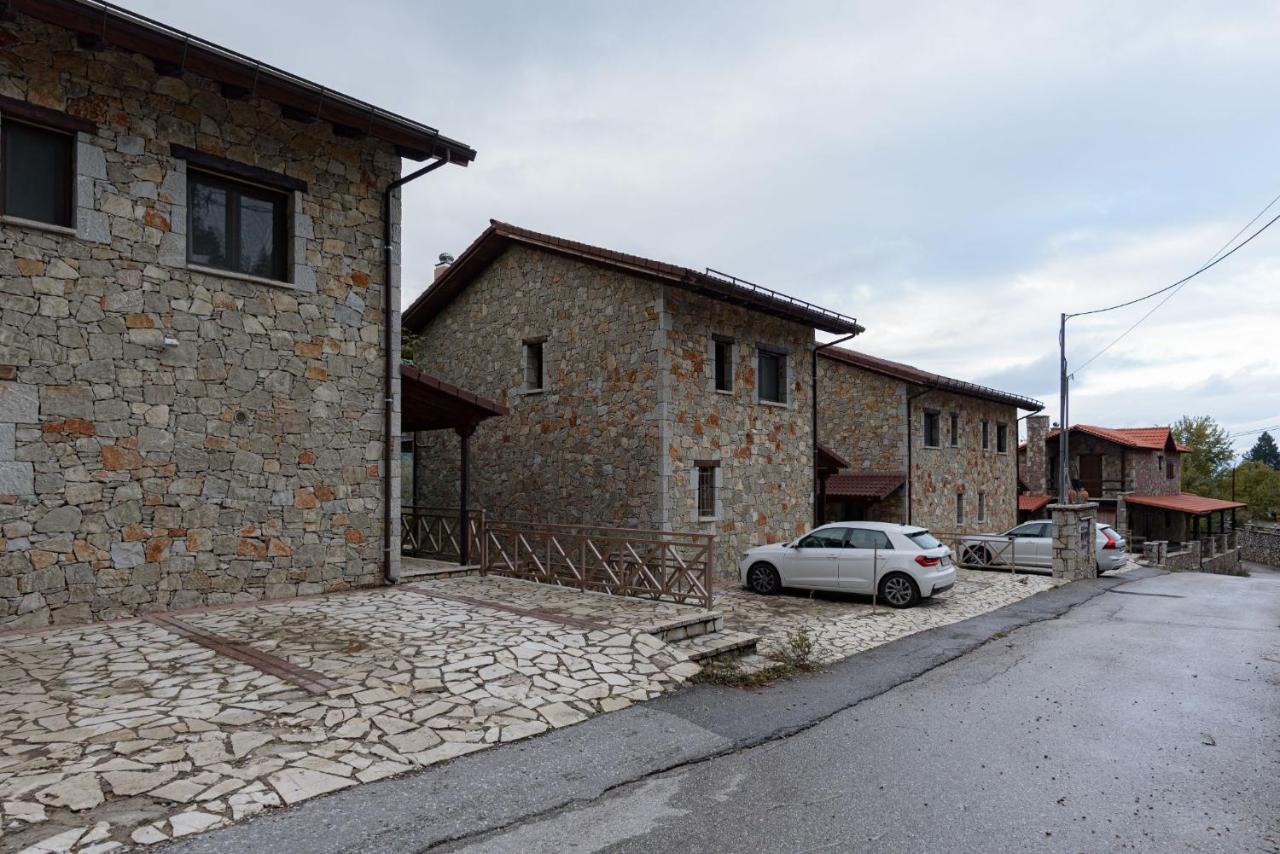 Parnassus Dreamwood Chalet Eptálofos 外观 照片